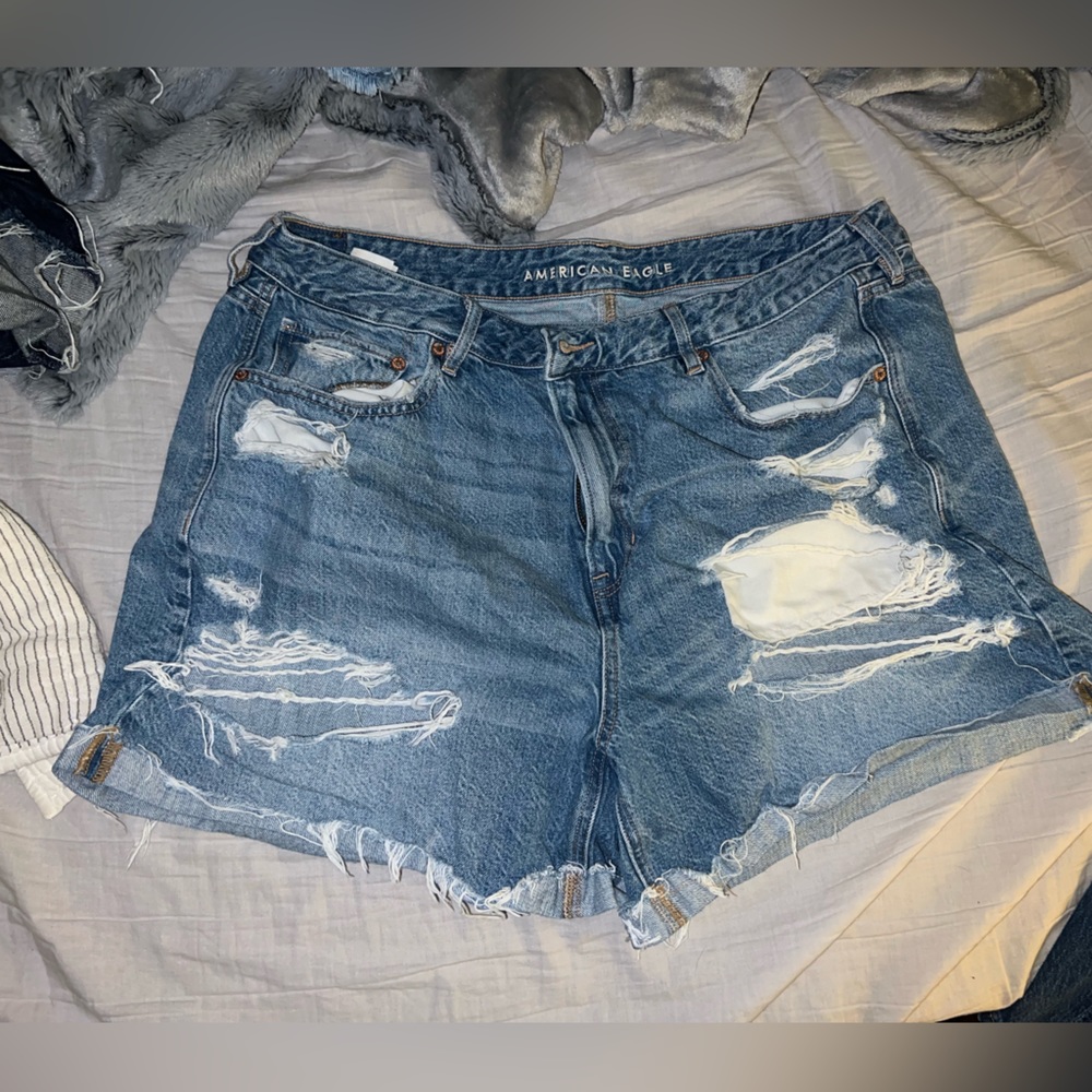 American eagle jean shorts. Size 18.